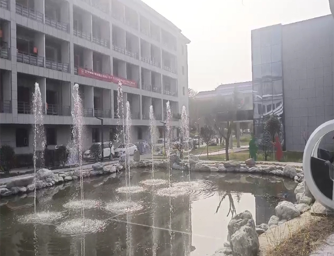 临潼区 工人疗养院自行车喷泉